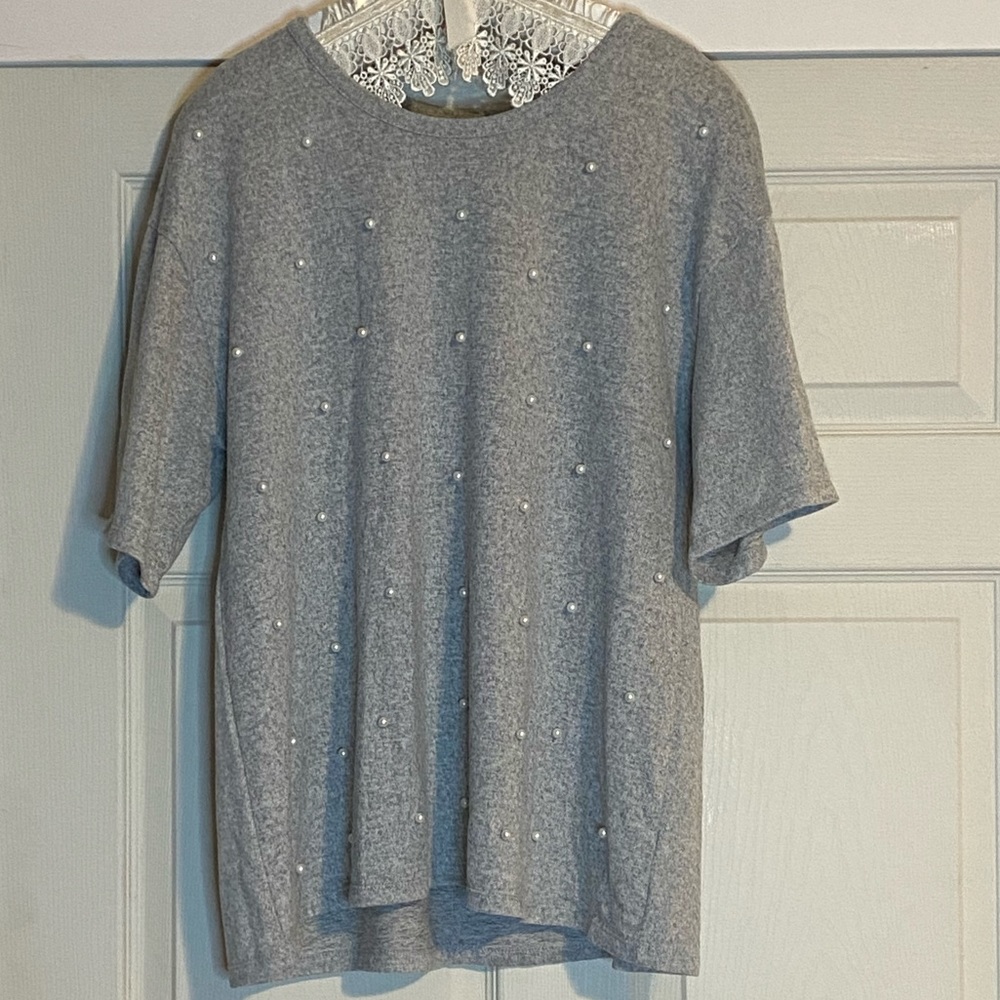 ⭐️Lane Bryant s/s Sweater with Pearls⭐️